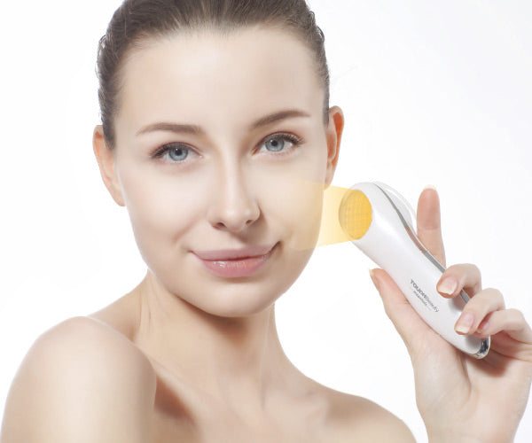 Cream Booster with Light Therapy Treatment