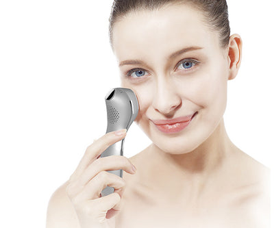 Hot/Cool Skin Device